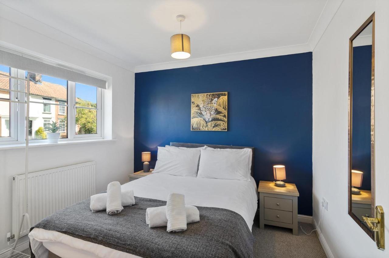 4Br Townhouse Wbalcony Free Parking Fast Wi-Fi Villa NWI Buitenkant foto