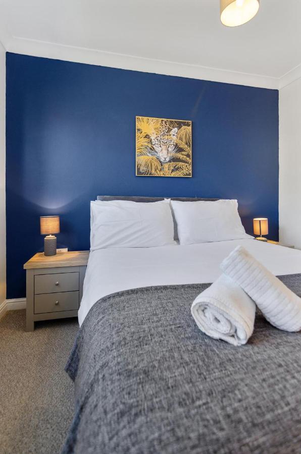 4Br Townhouse Wbalcony Free Parking Fast Wi-Fi Villa NWI Buitenkant foto