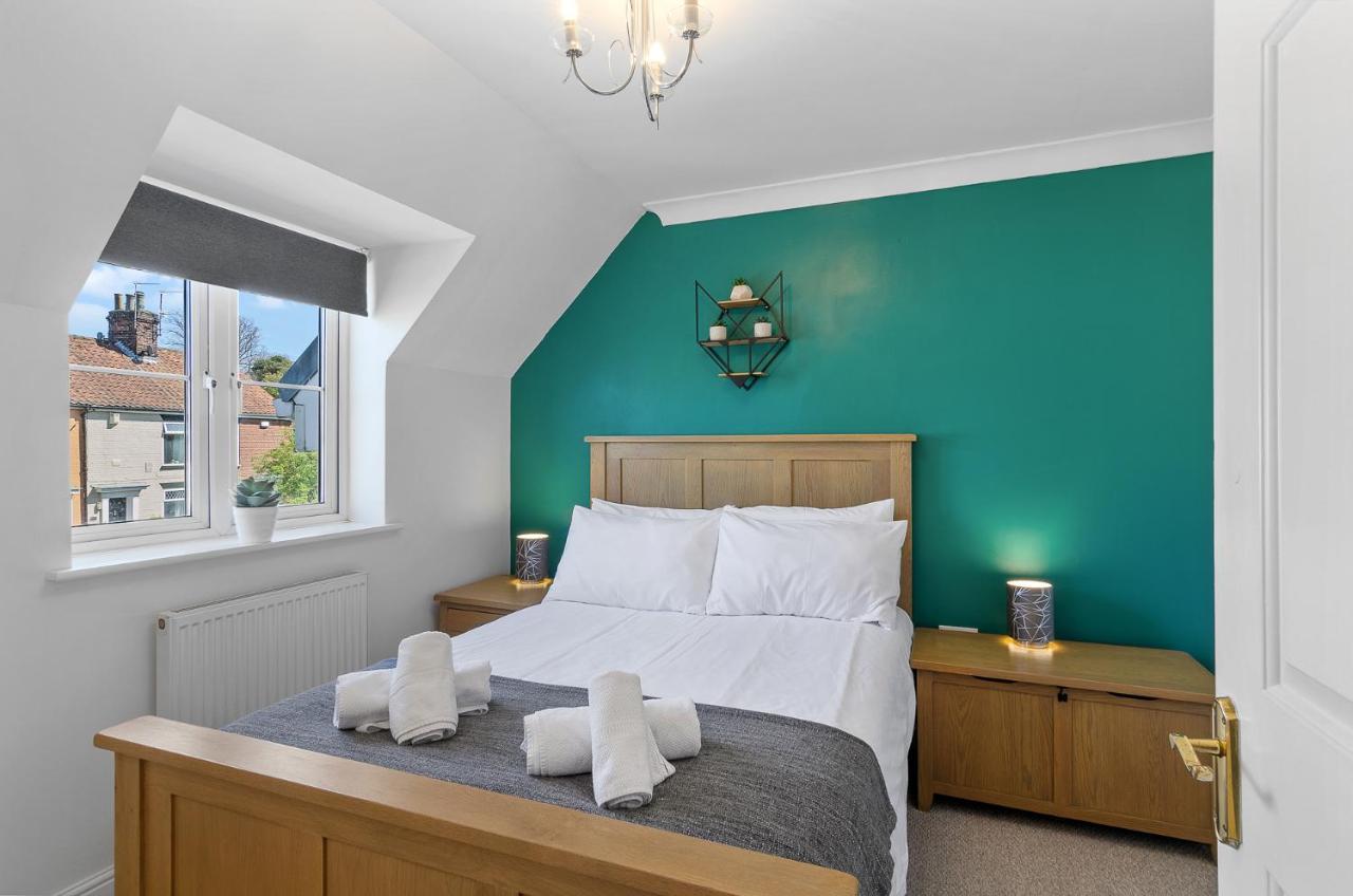 4Br Townhouse Wbalcony Free Parking Fast Wi-Fi Villa NWI Buitenkant foto