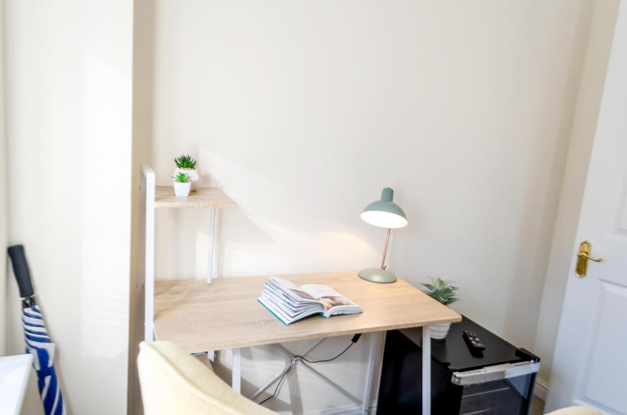 4Br Townhouse Wbalcony Free Parking Fast Wi-Fi Villa NWI Buitenkant foto