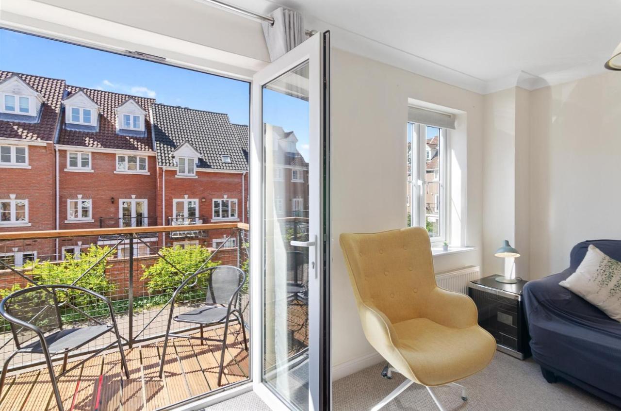 4Br Townhouse Wbalcony Free Parking Fast Wi-Fi Villa NWI Buitenkant foto